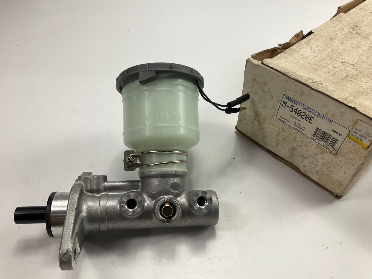 Valu Maxx M-54020E Brake Master Cylinder 1990-97 Honda Accord, 1992-96 Prelude