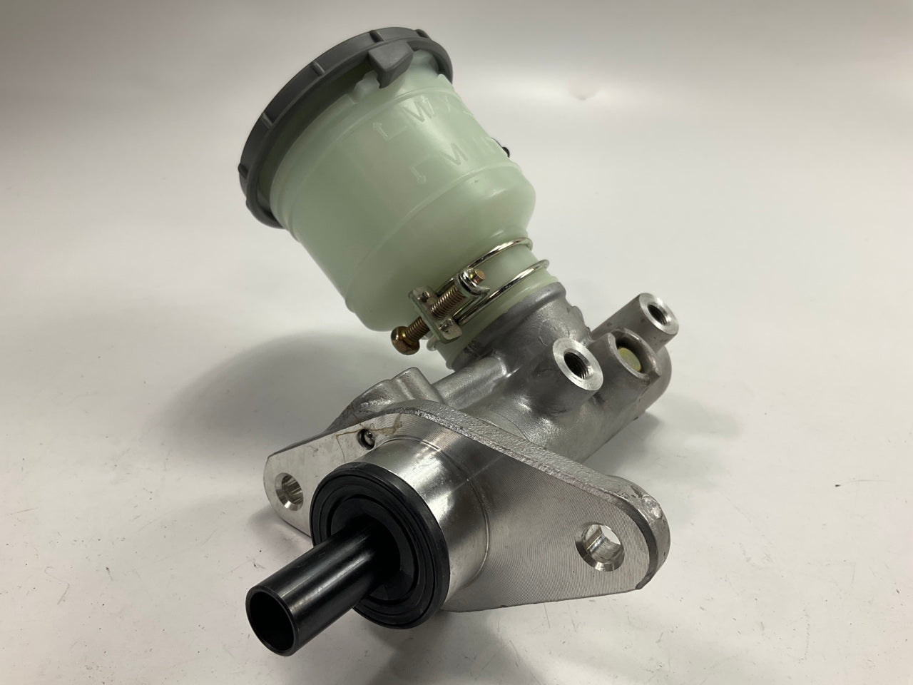 Valu Maxx M-54020E Brake Master Cylinder 1990-97 Honda Accord, 1992-96 Prelude