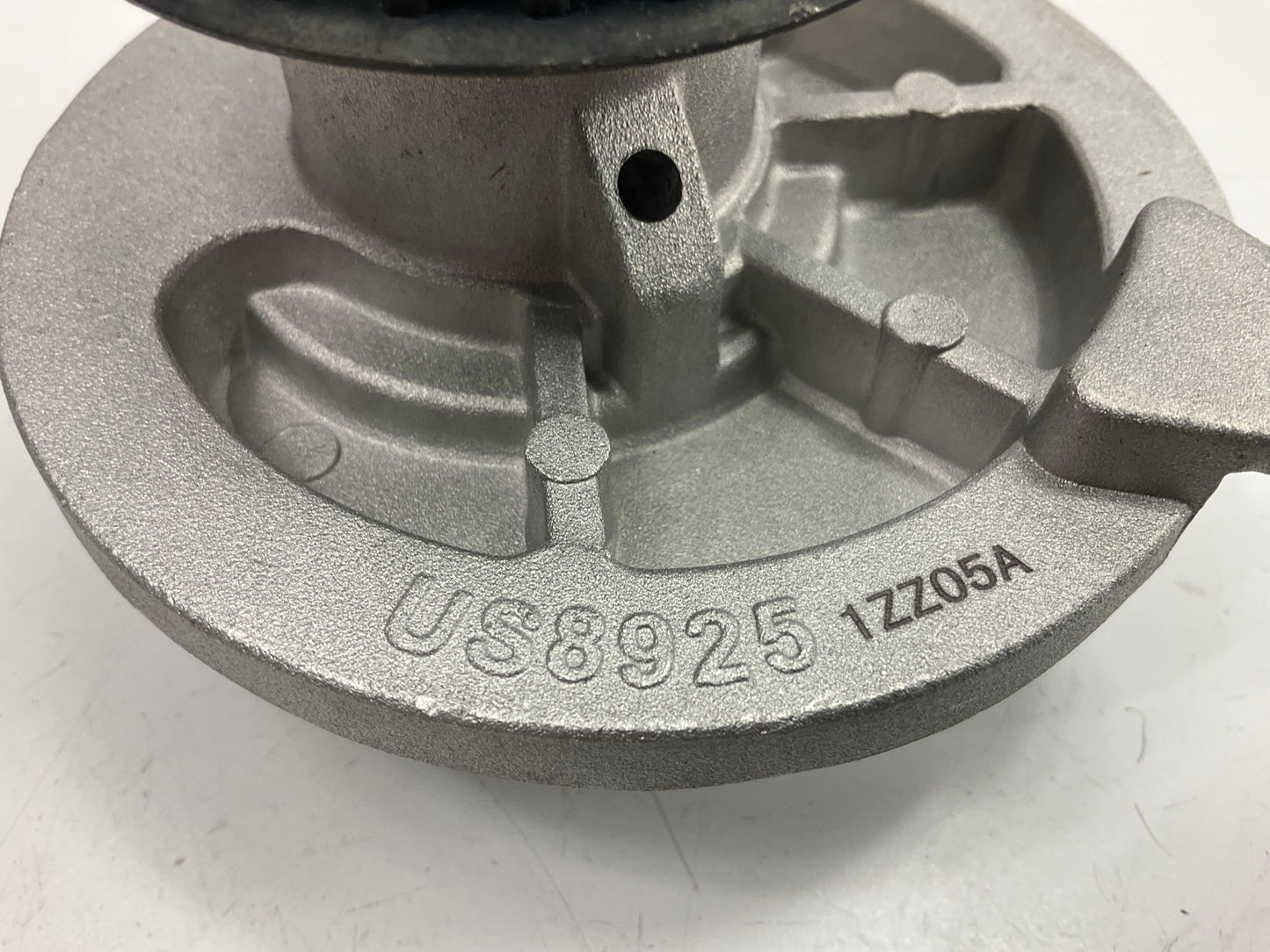 Valucraft AVC-9275 Engine Water Pump 2004-08 Suzuki Forenza, 2005-08 Suzuki Reno