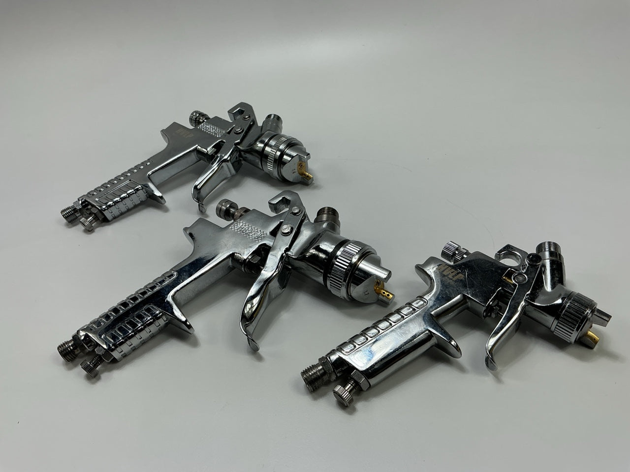 SCRATCH & DENT, SEE ACTUAL PHOTOS - Vaper 19220 HVLP Triple Set-Up Spray Gun Kit