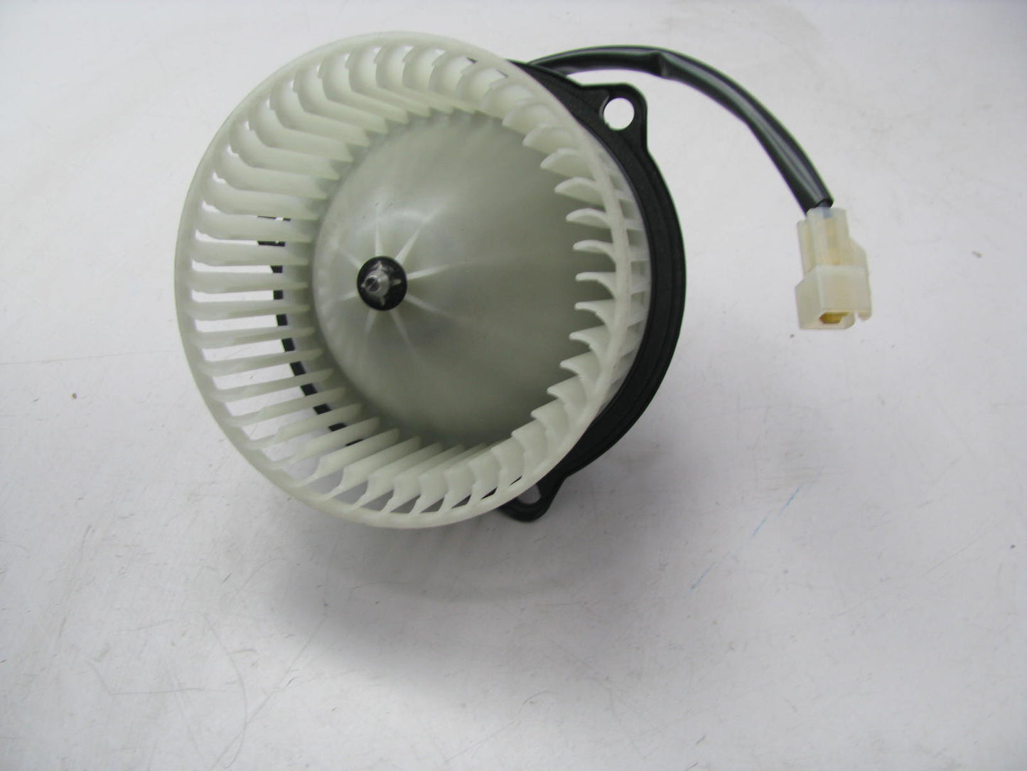 VDO PM3951 HVAC Blower Motor With Wheel