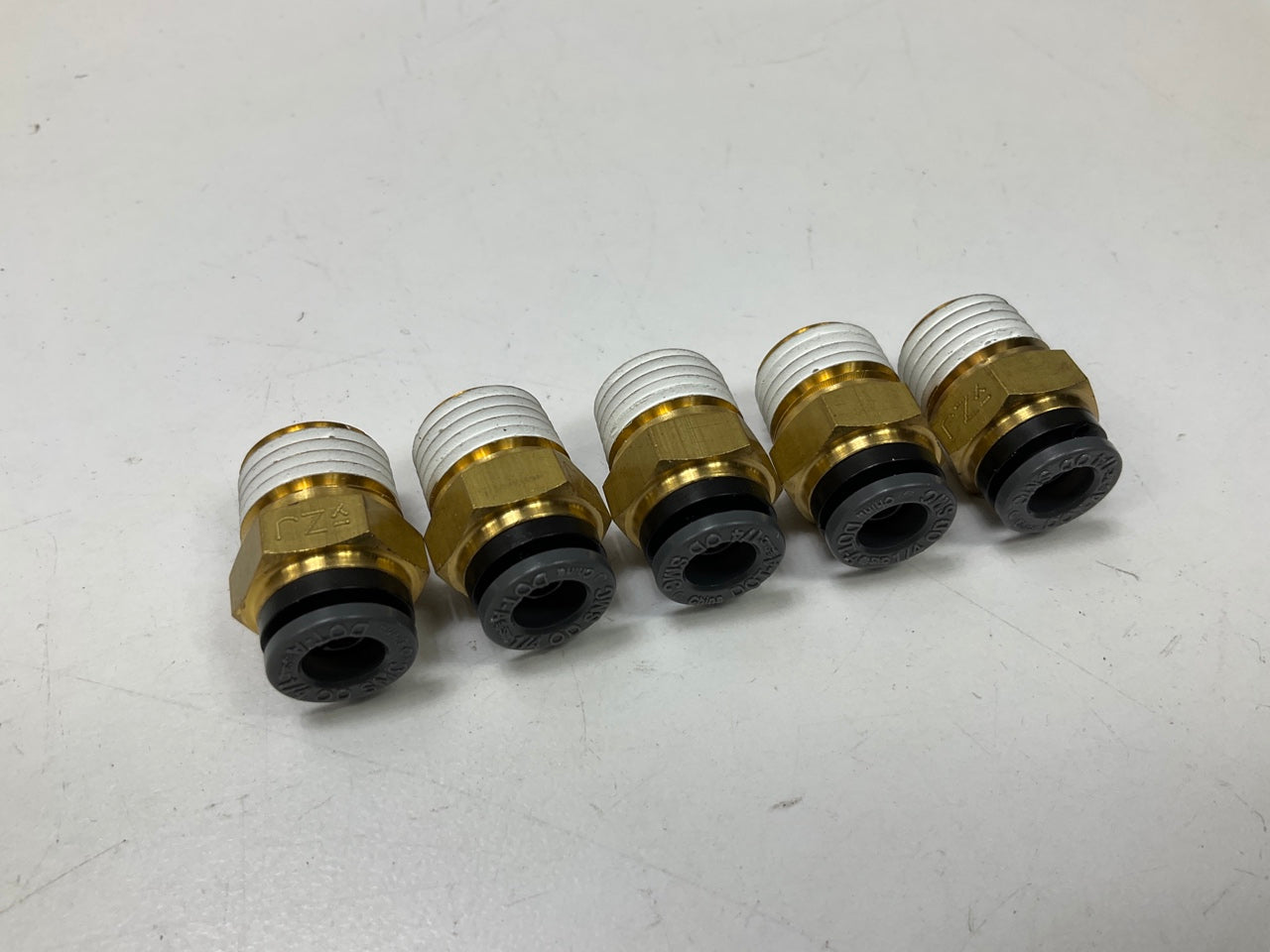 (5) Velvac 016144 Push-Lock Air Brake Fitting Male Connector, Brass, 1/4'' X 1/4''