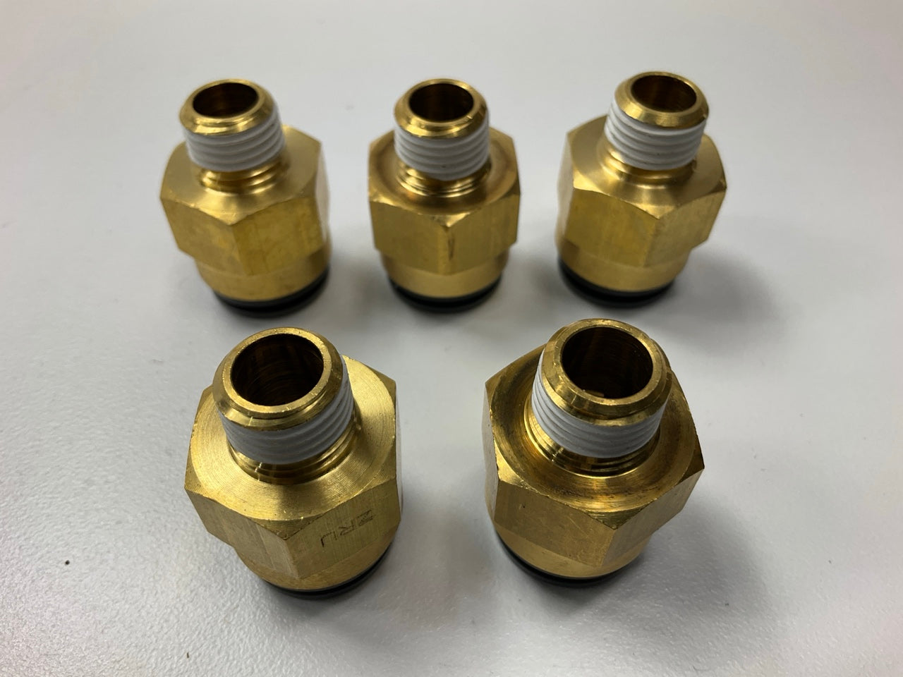 (5) Velvac 016184 Push-Lock Air Brake Fitting, Male Connector, Brass, 1/2 X 1/4''