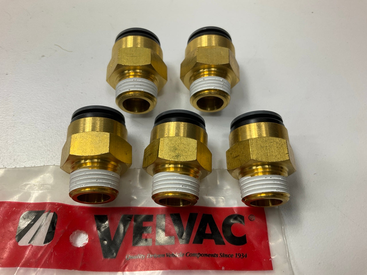 (5) Velvac 016186 Push-Lock Air Brake Fitting, Male Connector, 1/2'' X 3/8''