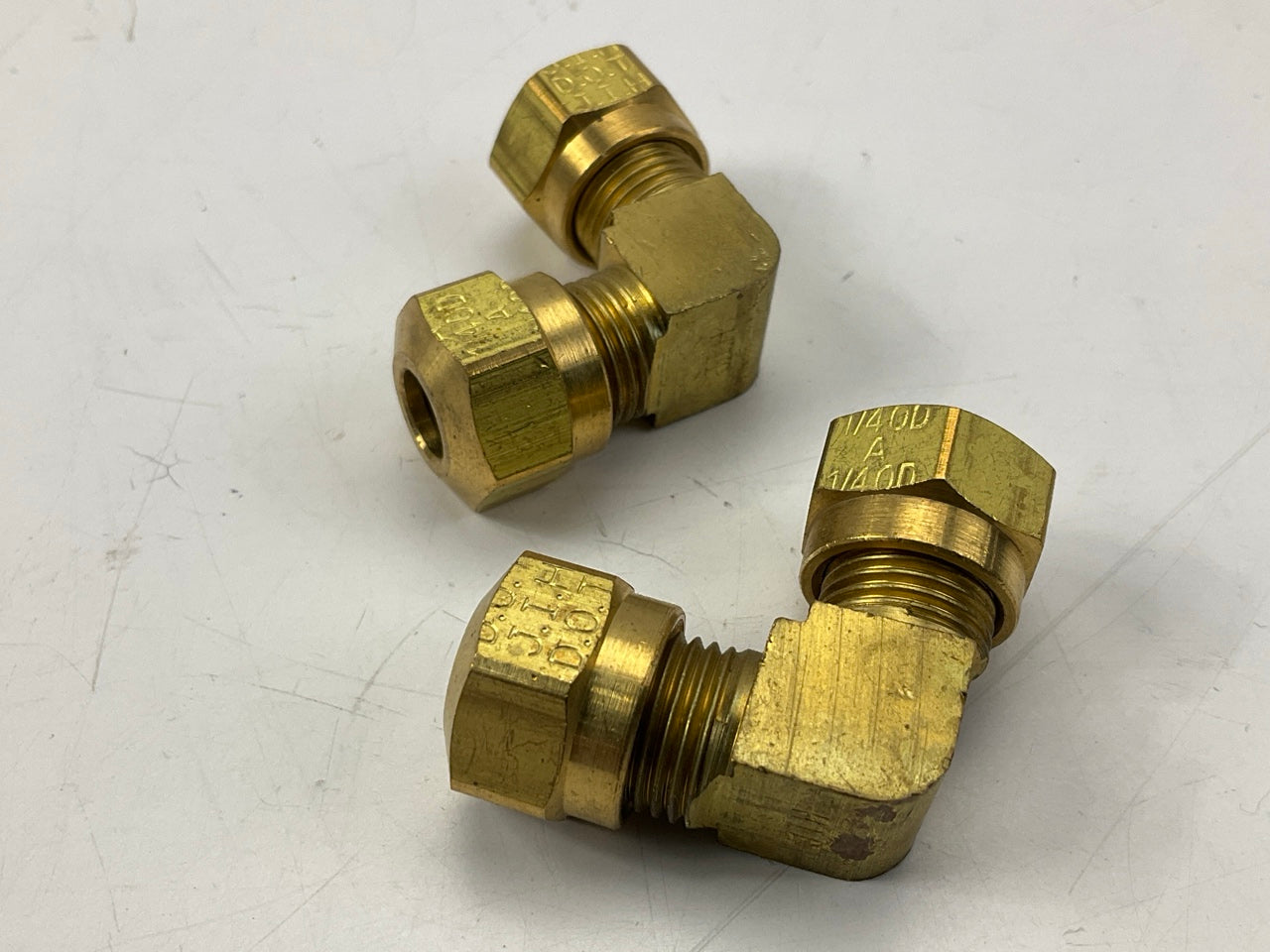(5) Velvac 016540 - Nylon Air Brake 90 Degree Elbow Ends Tube 1/4'' Fittings
