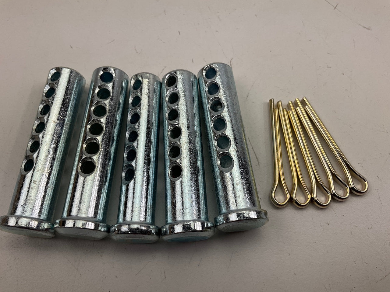 (5) Velvac 019070 Universal Clevis Pins, 1/2'' Diameter, 2'' Length W/ Cotter Pins
