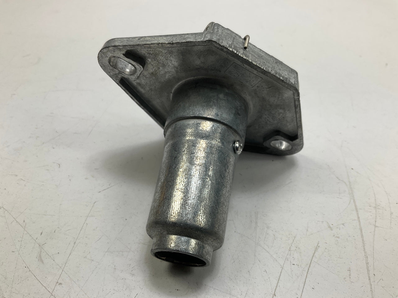 Velvac 055052 Die Cast Six-Way Trailer Connector Socket