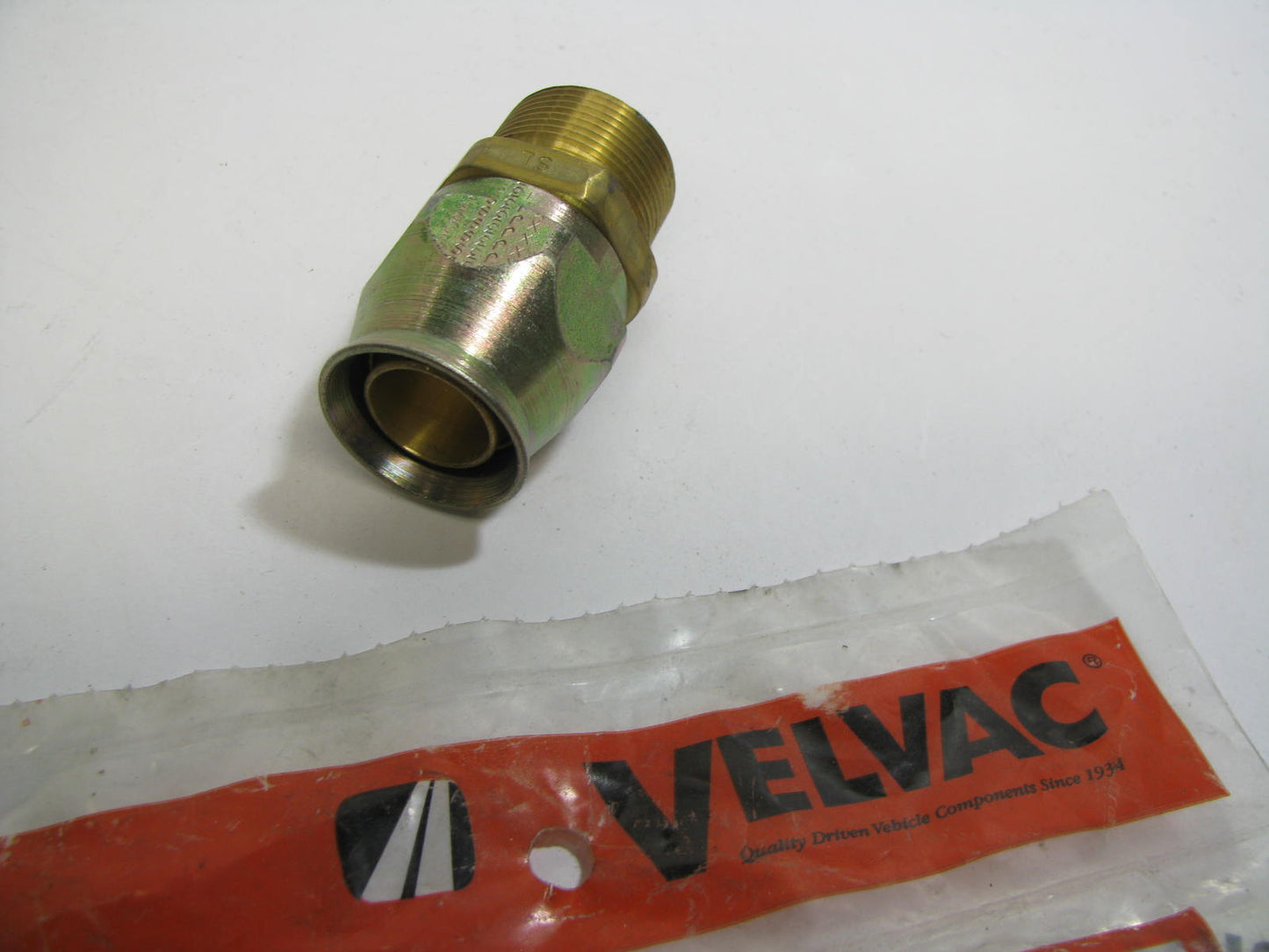 Velvac 142107 Discharge Hose Fitting - Compression 1''-18 Thread 3/4'' Hose OD