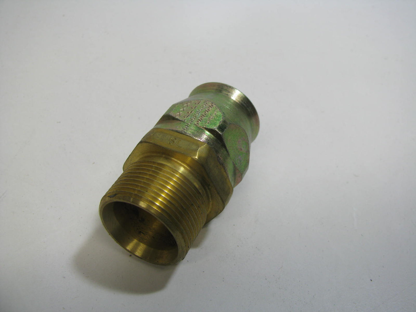 Velvac 142107 Discharge Hose Fitting - Compression 1''-18 Thread 3/4'' Hose OD