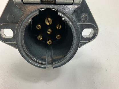 Velvac 593084- 7-Way Socket With Split Pins