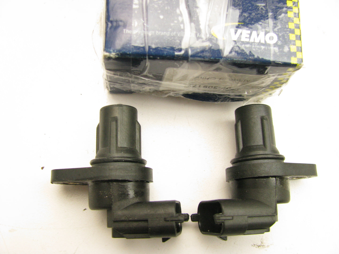 (2) Vemo 1802-309177 Engine Camshaft Position Sensor