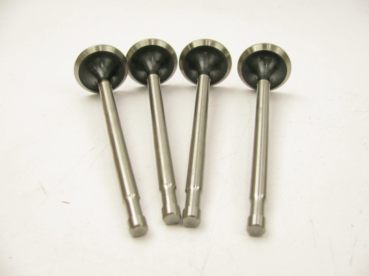 (4) VERA 14721-611-000 Engine Exhaust Valves - 1975-1977 Honda Civic 1.2L 1.5L