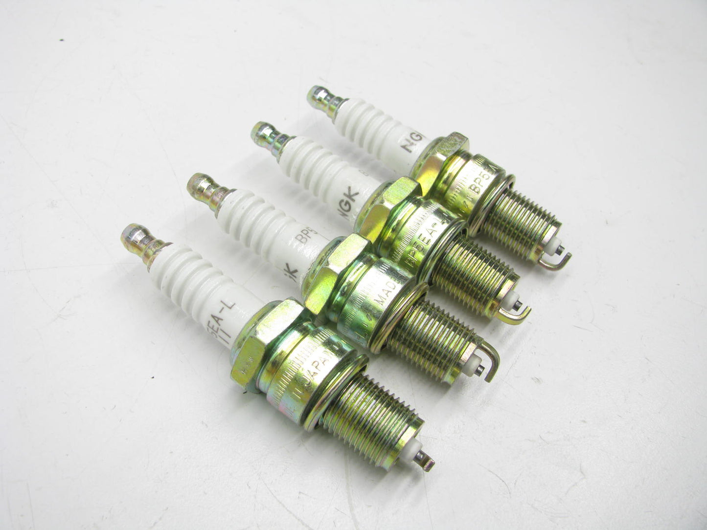 (4) Vera 16-20040 High Performance Spark Plugs