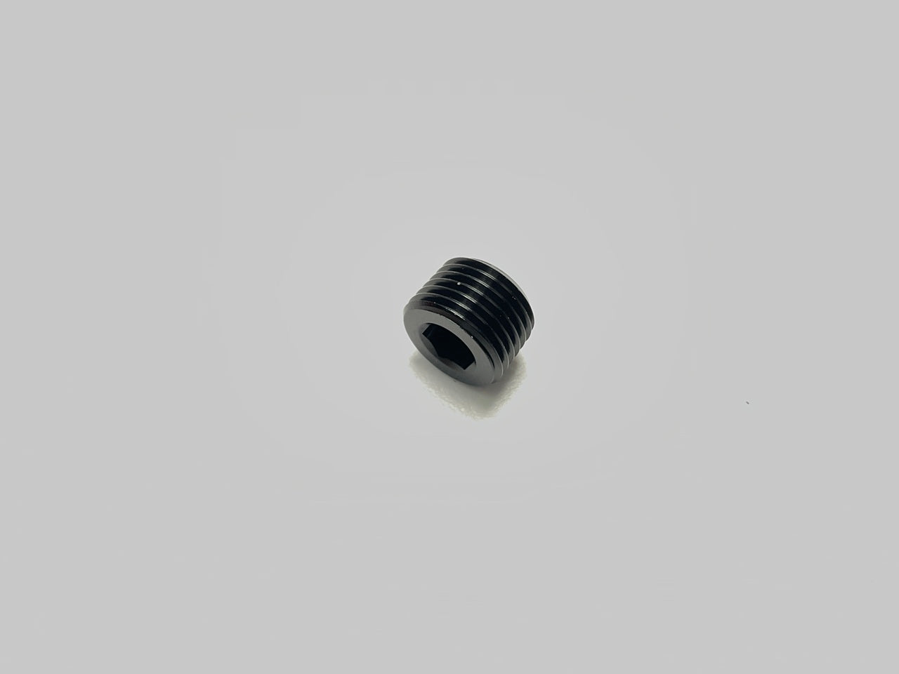 Vibrant Performance 10490 Aluminum Socket Pipe Plug, Black, 1/8'' NPT, Male