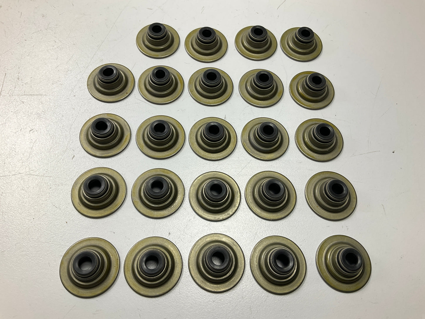 Victor Reinz 12-35406-01 Valve Stem Seal Set For 2002-2005 Freelander 2.5L-V6