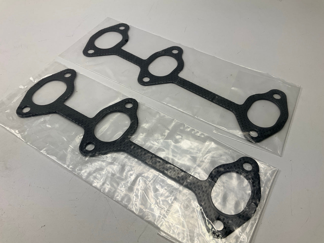 (2) Victor Reinz 71-31699-00 Exhaust Manifold Gasket