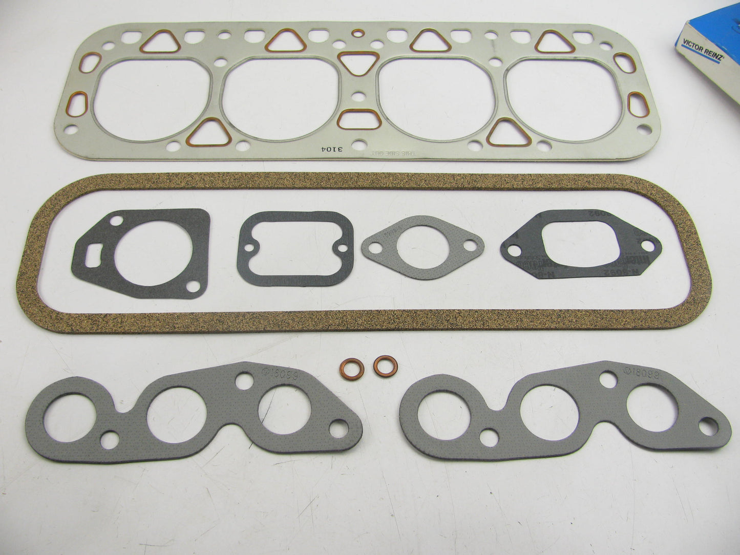 Victor HS3104 Cylinder Head Gasket Set I.H. Farmall Tractor ''H'', 300, Super H W4