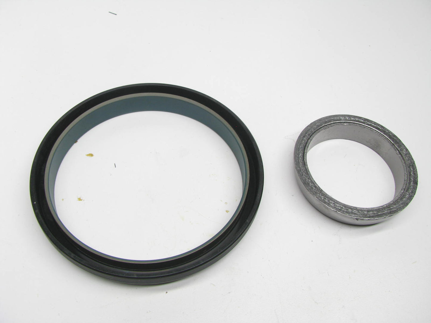 Victor Reinz SS46829 Rear Main Seal For John Deere Tractor 3.3L 201 GAS Engine