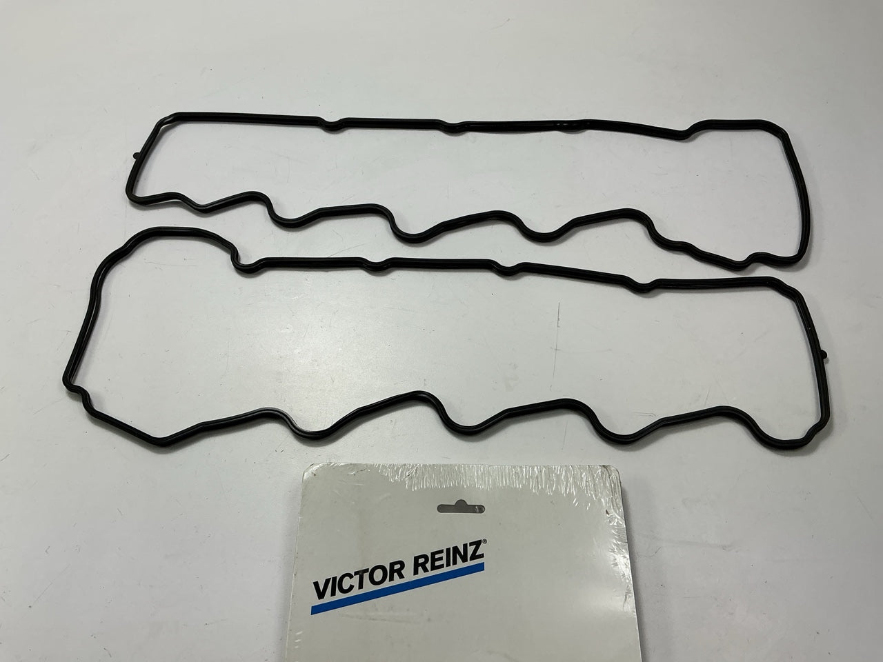 Victor Reinz VS50466 Valve Cover Gasket Set For 2008-2010 Dodge 4.7L-V8