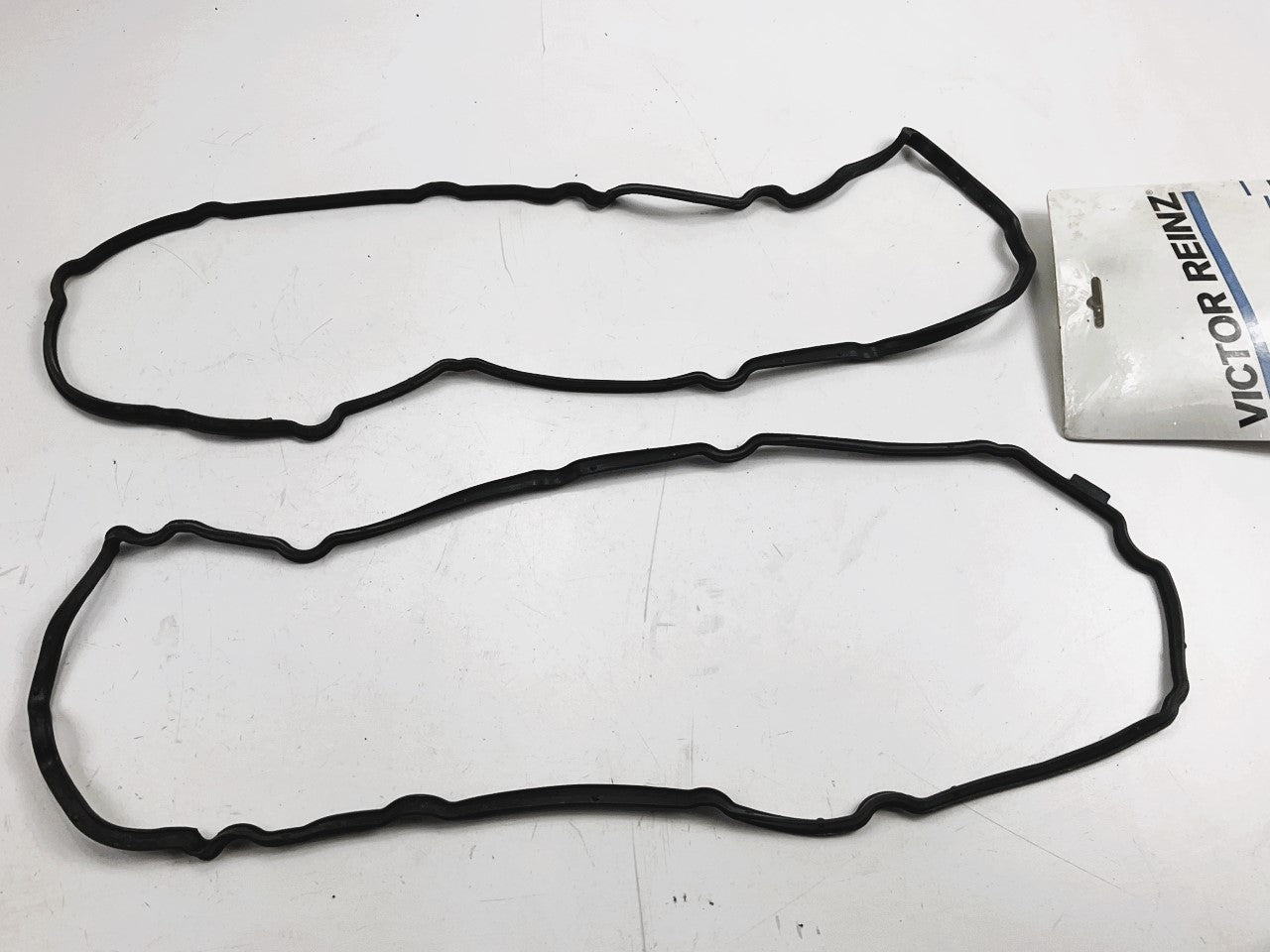 Victor Reinz VS50481 Engine Valve Cover Gasket Set For 2004-2014 Nissan 5.6L-V8