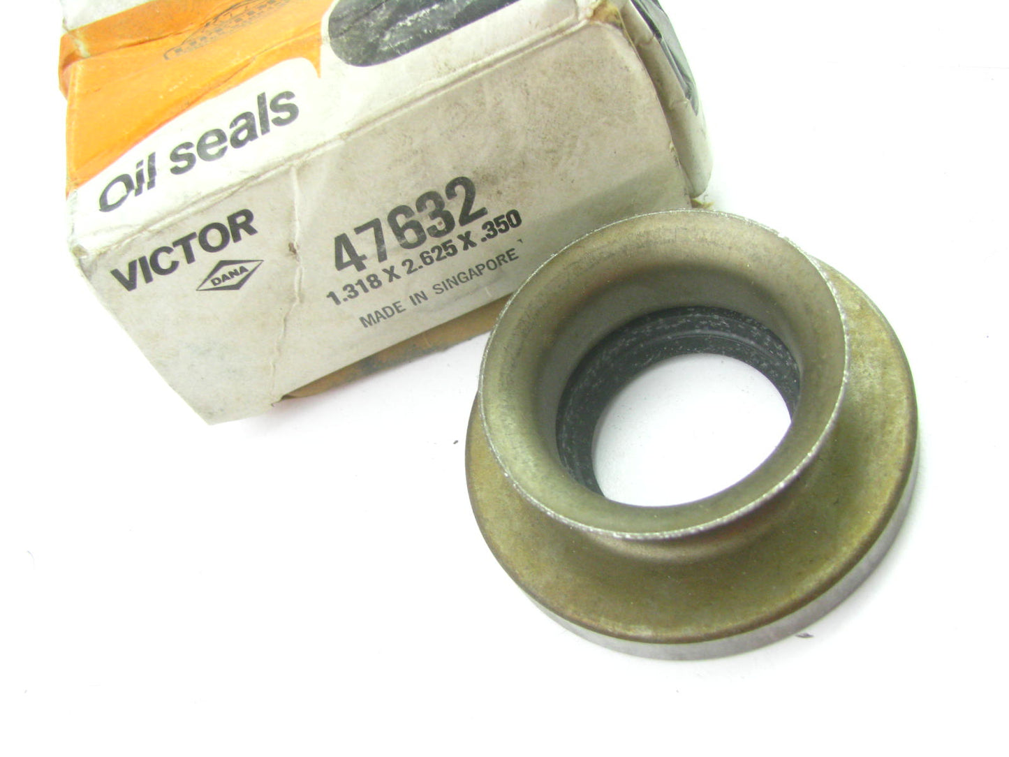 Victor 47632 Front Differential Seal 1.318 X 2.625 X .350