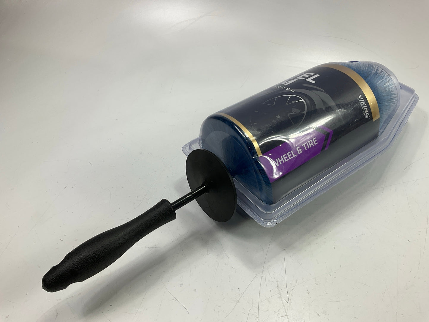 Viking 925400 Easy Reach Wheel & Rim Cleaning Brush