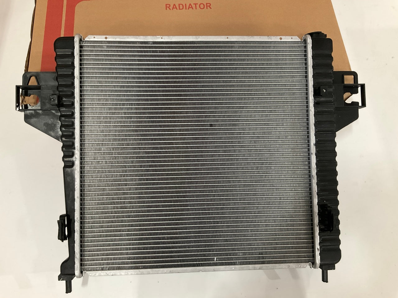 Vision 2482 Radiator For 2002-2005 Jeep Liberty 2.4L-L4