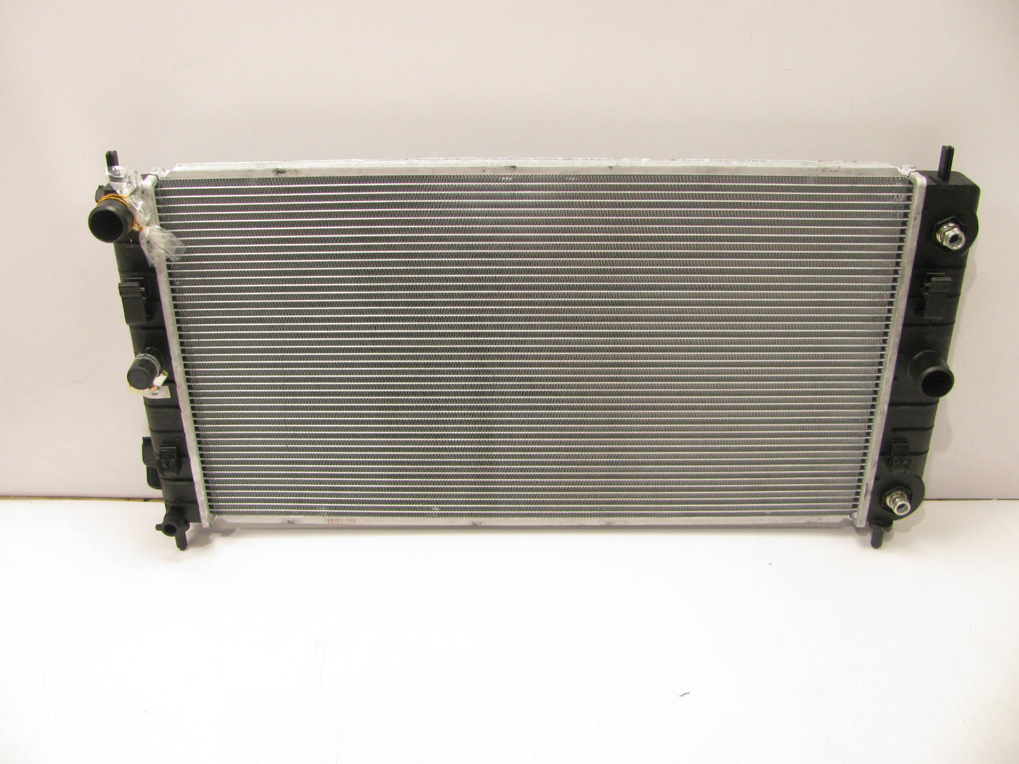 Vision 2851 Radiator For 2006 Pontiac G6, 2006-2007 Malibu 3.9L-V6