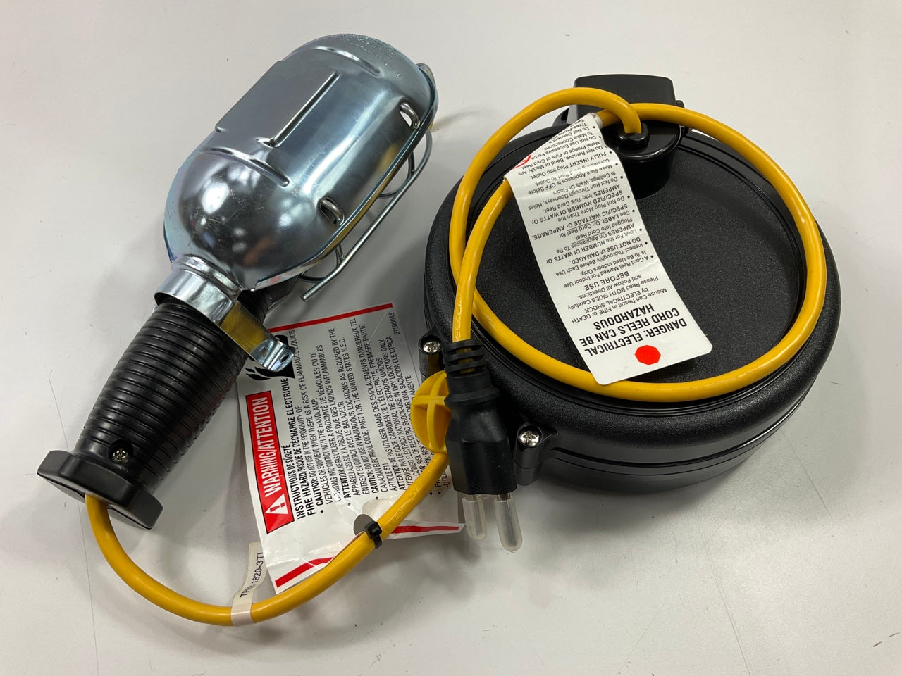 Voltec 07-00252 Incandescent Work Light Lamp 75W, Retractable Reel 20 Feet Cable