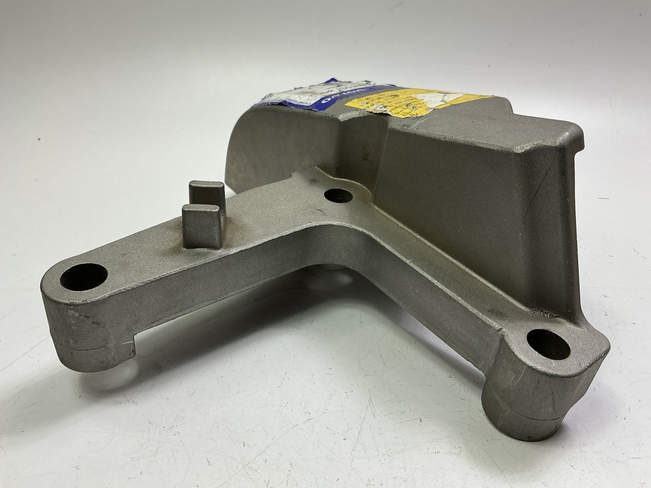 NEW OEM 2007-2014 Volvo XC90 Right Engine Torque Strut Rod Mount Support Bracket
