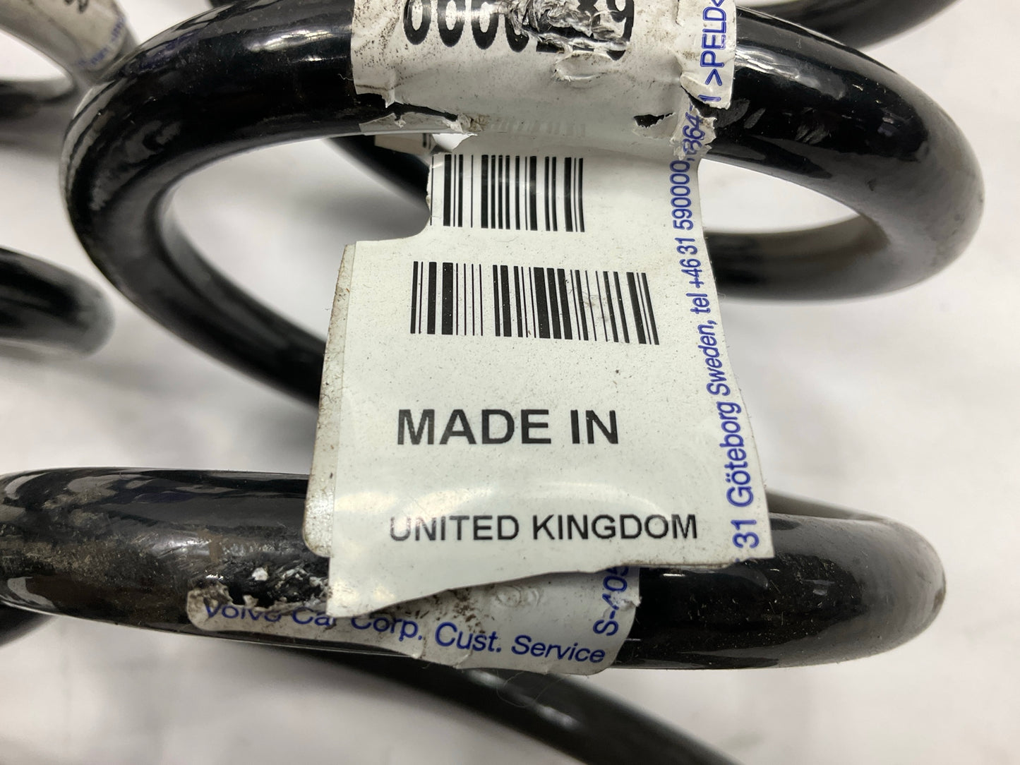 (2) NEW OEM Volvo 8666289 Rear Coil Springs