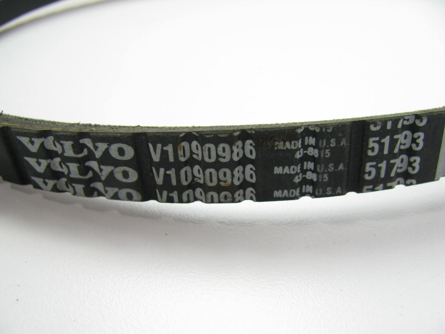 NEW GENUINE OEM Volvo V1090986 Accessory Drive Belt