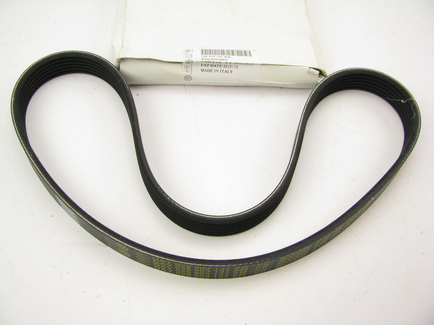 NEW GENUINE OEM Vw Audi Accessory Drive Belt 97-98 Volkswagen 1.9L Diesel