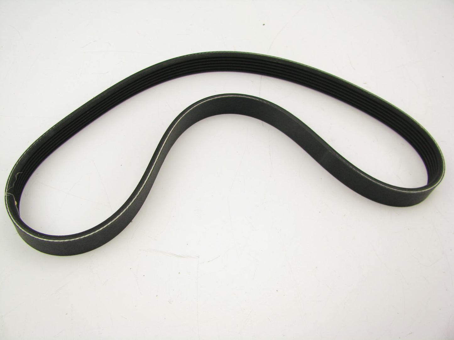 NEW GENUINE OEM Vw Audi Accessory Drive Belt 97-98 Volkswagen 1.9L Diesel