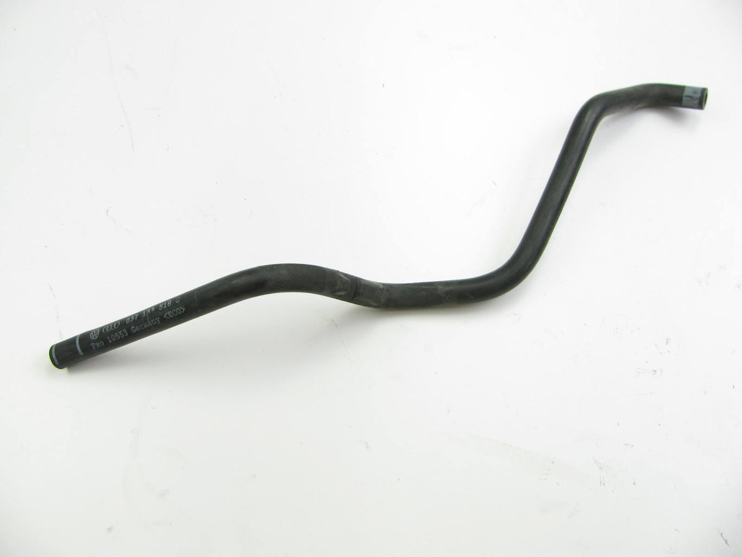 NEW - OEM VW Audi 037133518C Air Intake Vent Breather Hose