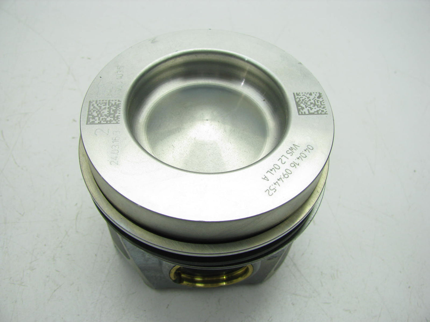 (4) NEW - OEM VW Audi 04L107065A001 Engine Pistons 2015-2016 TDI DIESEL 0.001