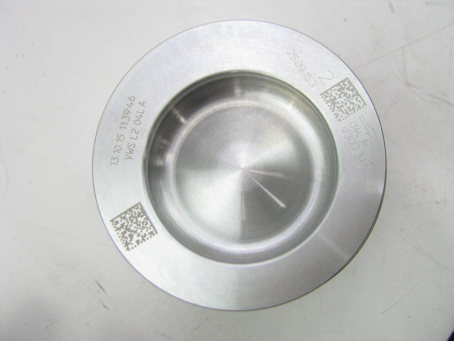 NEW - OEM VW Audi 04L107065A001 Engine Piston 2015-2016-L4 TDI
