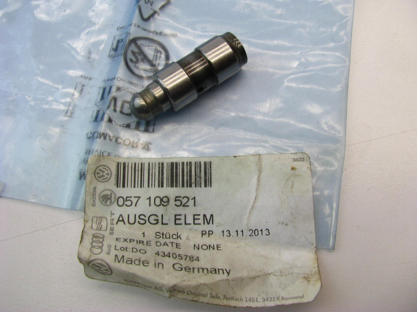 NEW GENUINE OEM Engine Valve Lifter Camshaft Follower OEM Audi VW 057109521