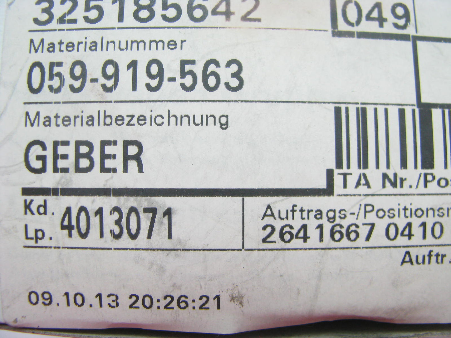 NEW - OEM VW Audi 059-919-563 Engine Oil Temperature Switch 1998-01 Passat 2.8L