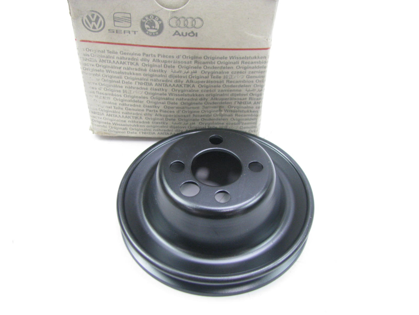 New Genuine OEM Engine Crankshaft Pulley For Volkswagen 85-86 Jetta 068105255J