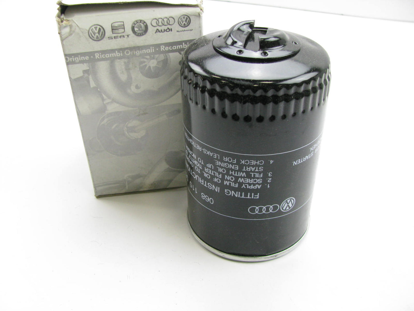 NEW GENUINE OEM VW Audi 068115561B Oil Filter 85-05 Volkswagen 1.6L 1.8L I4