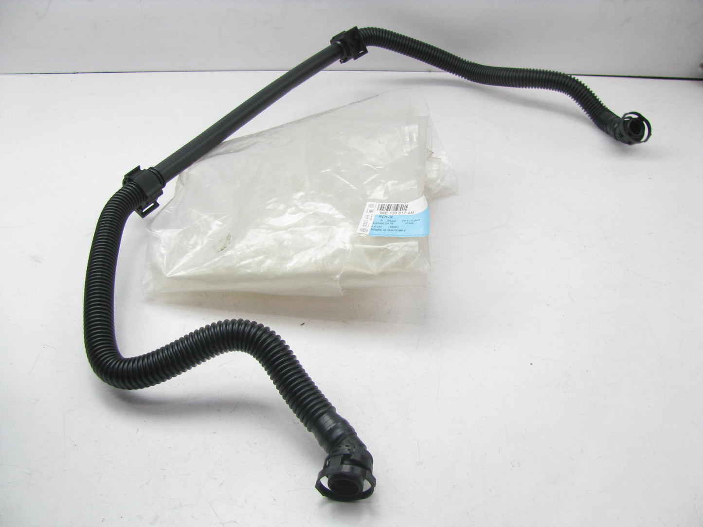 NEW - OEM Secondary Air Injection Pump Hose Connector Pipe For 2015-2017 Audi A8