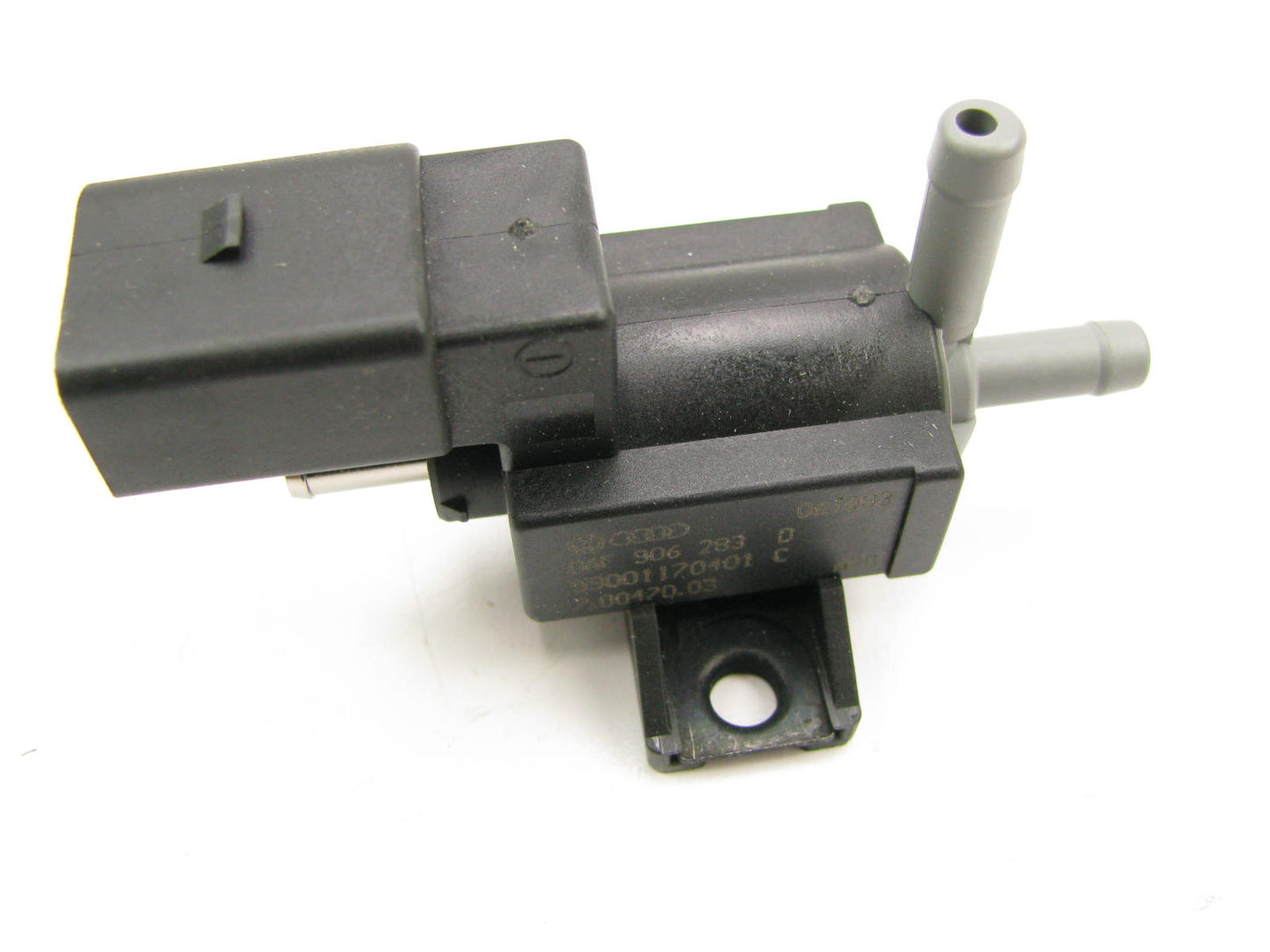 NEW - OEM VW Audi 06F906283D Turbocharger Boost Solenoid Valve