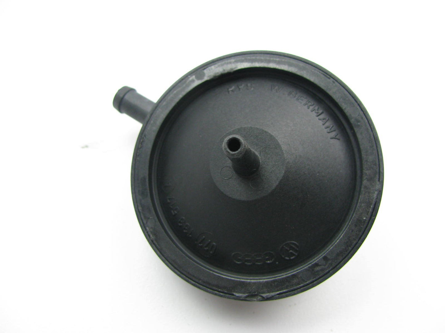 New Vapor Canister Purge Valve Solenoid OEM Audi D11 V8 Quattro  077133517A