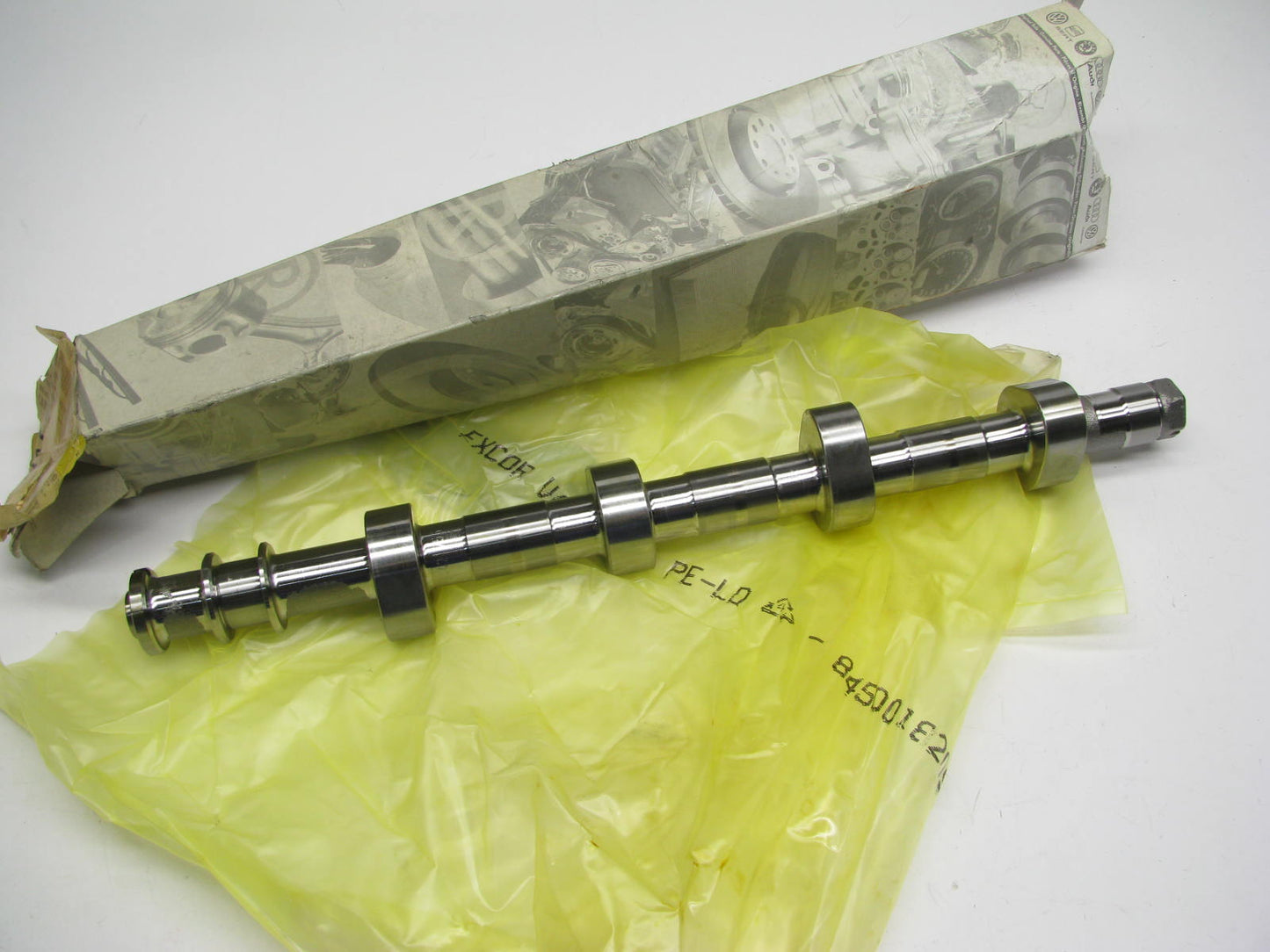 NEW OEM Right Exhaust Camshaft Cam - 2004-2009 Audi S4 4.2L V8 Audi 079109102BA