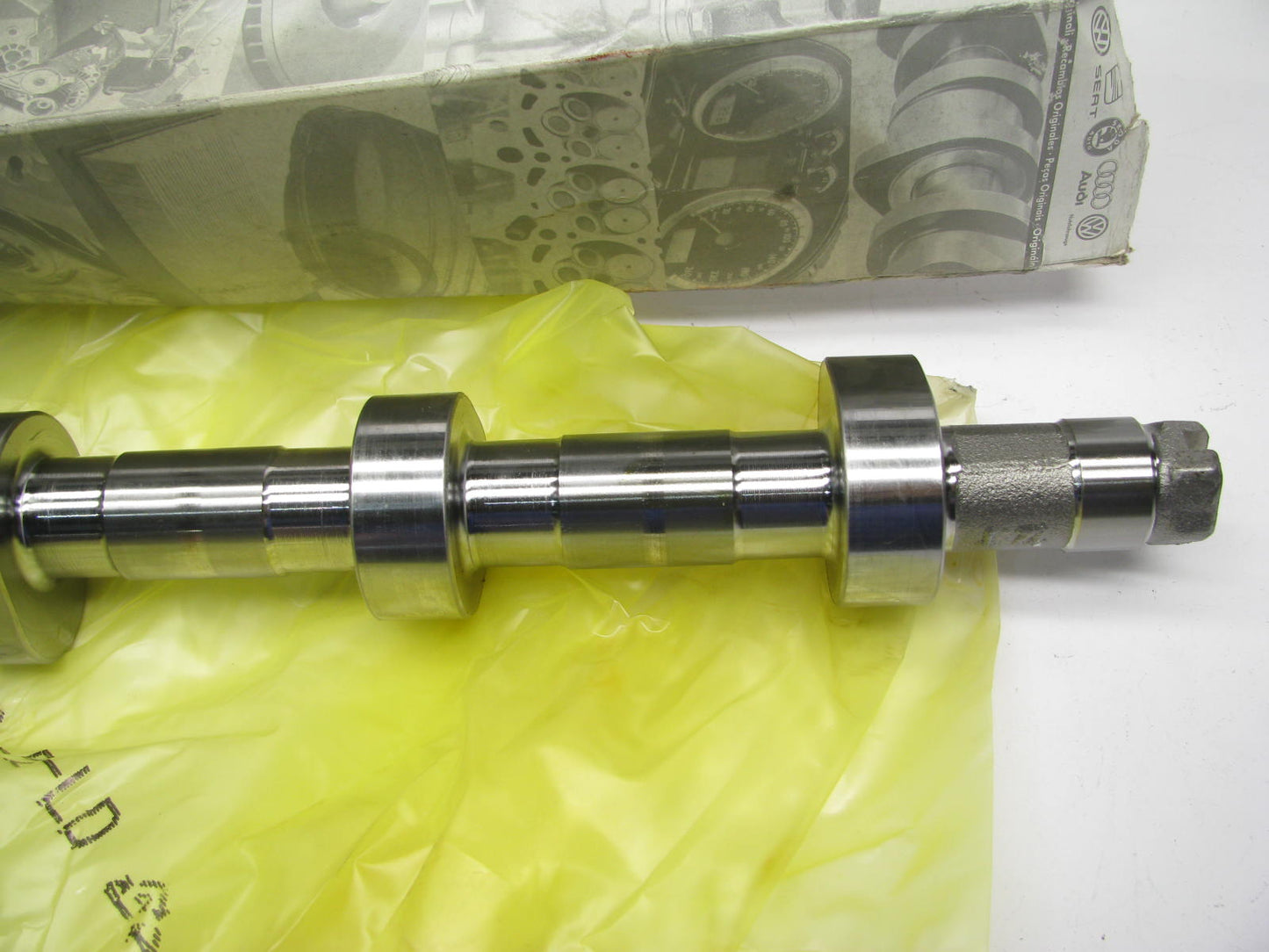 NEW OEM Right Exhaust Camshaft Cam - 2004-2009 Audi S4 4.2L V8 Audi 079109102BA