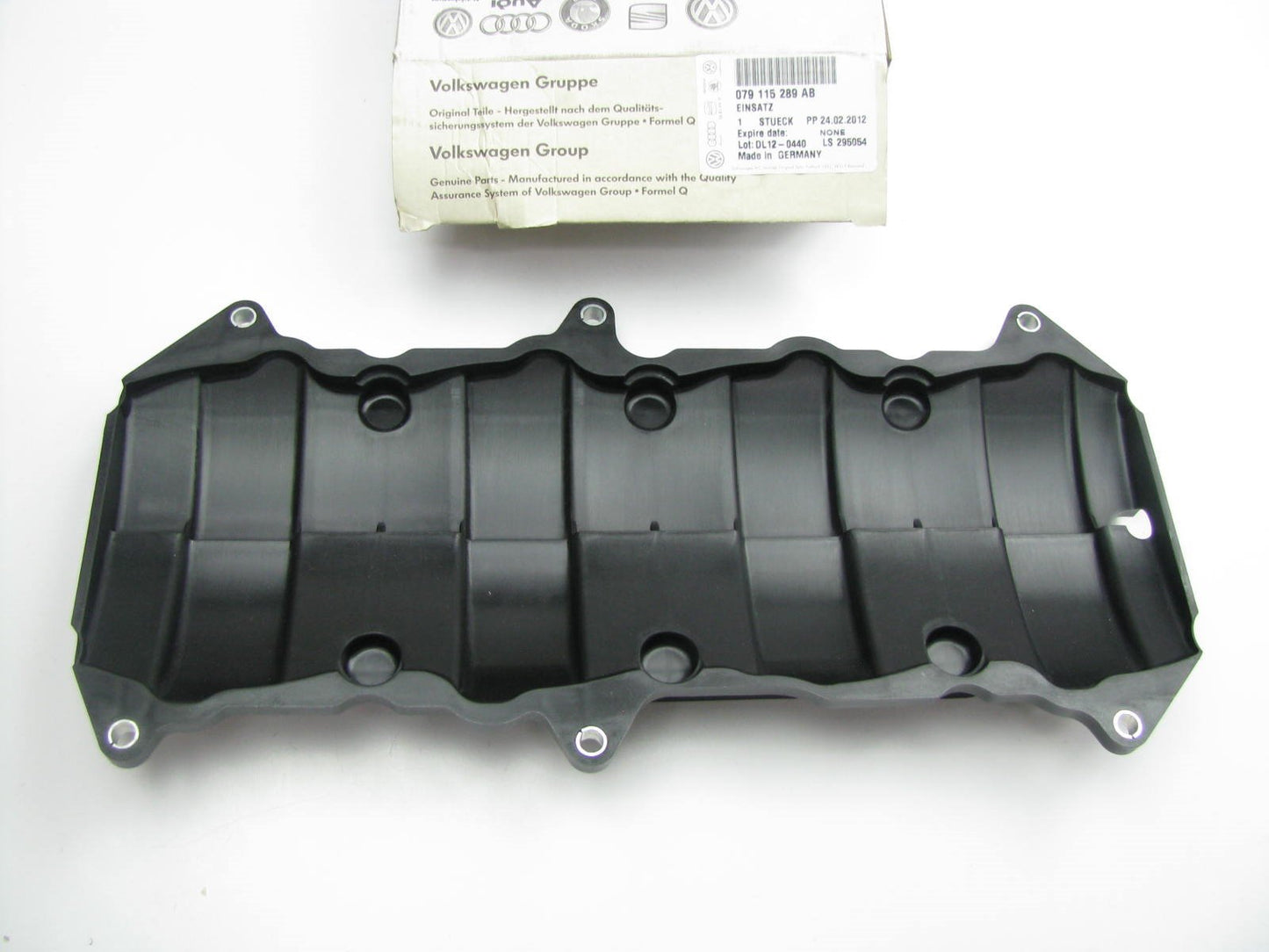 NEW GENUINE Engine Oil Pan Baffle 4.0L V8 OEM Audi 079115289AB