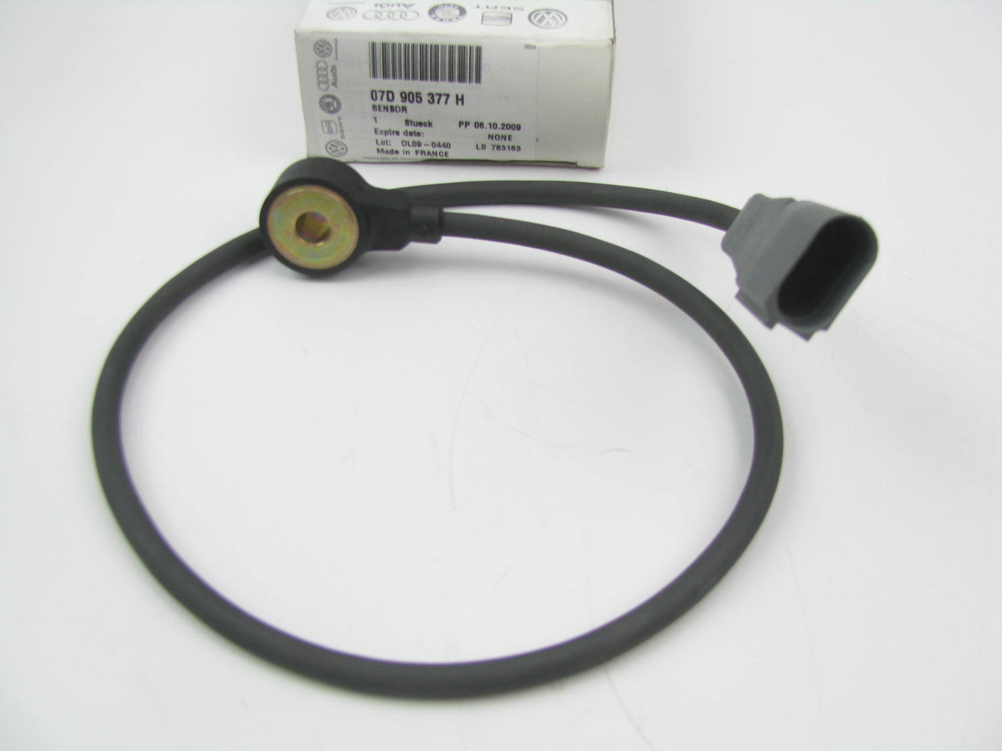 NEW - OEM 07D905377H Ignition Detonation Knock Sensor 2002-2004 Passat 4.0L W8 Type 2