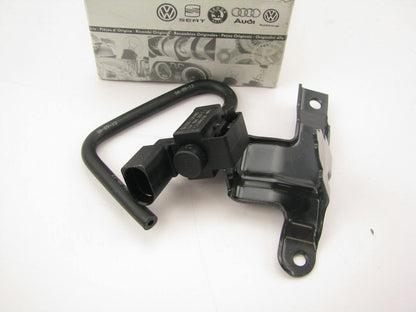 NEW - OEM VW Audi 07L131425D Air Injection Solenoid Bracket 2010-15 R8 5.2L V10