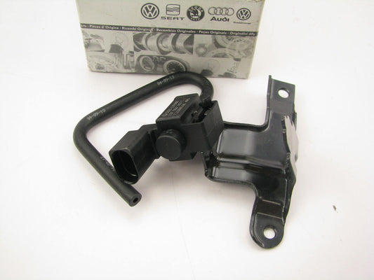 NEW - OEM VW Audi 07L131425D Air Injection Solenoid Bracket 2010-15 R8 5.2L V10